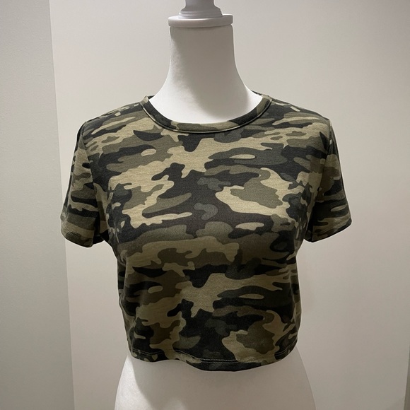 Lovers + Friends Tops - Lover + Friends Cropped Tee